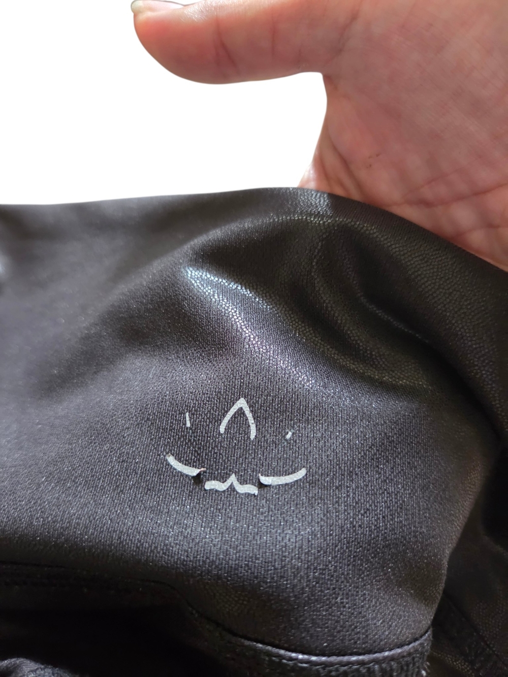 Beyond Yoga Black Women's Leggings with Shiny Waistband - Picture 6 of 7